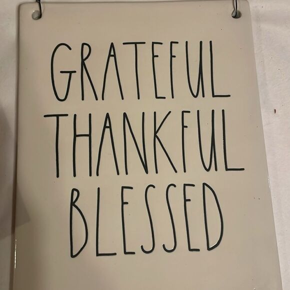 Two Thankful Home Accents - Picture 3 of 11